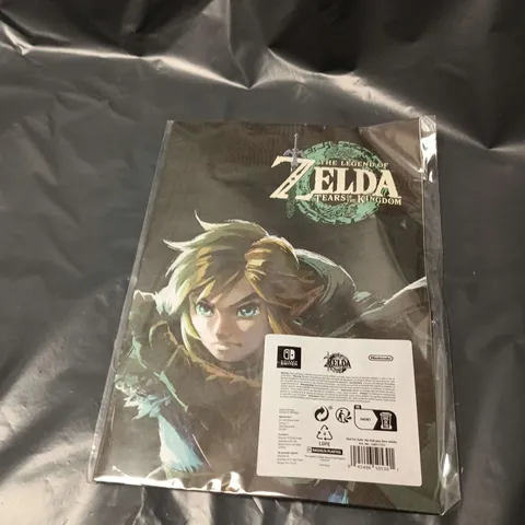 BOX OF APPROXIMATELY 20 ASSORTED ITEMS INCLUDING ZELDA POSTER , SAMSUNG PHONE COVER AND DRAWER BRACKET 