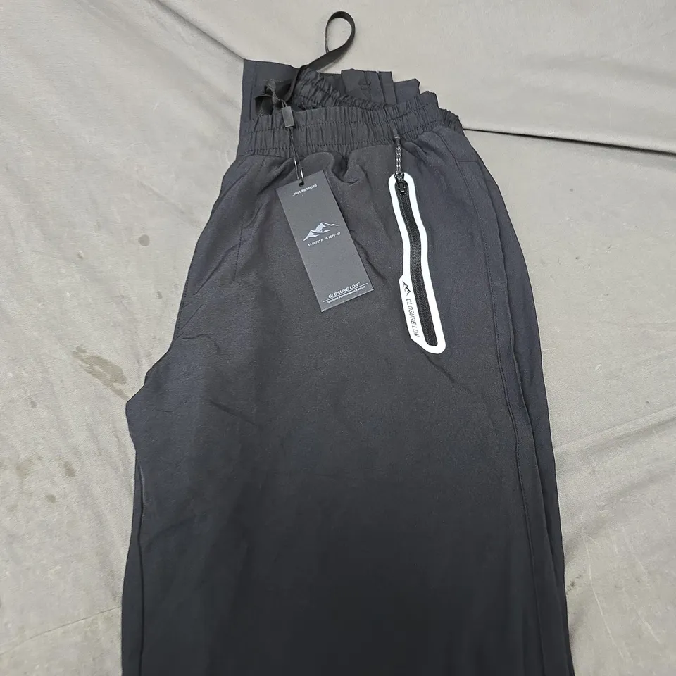 CLOSURE LONDON TECH POCKET TRAINING PANT – BLACK, SIZE S