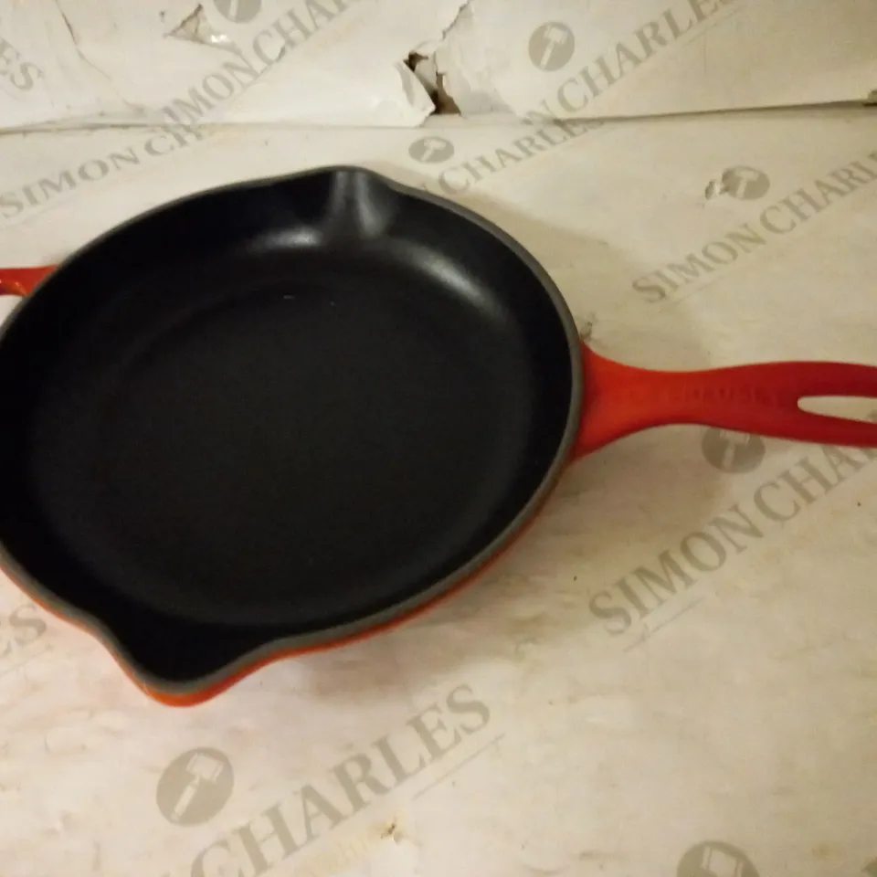 LE CREUSET 201822306 CAST IRON ROUND SKILLET