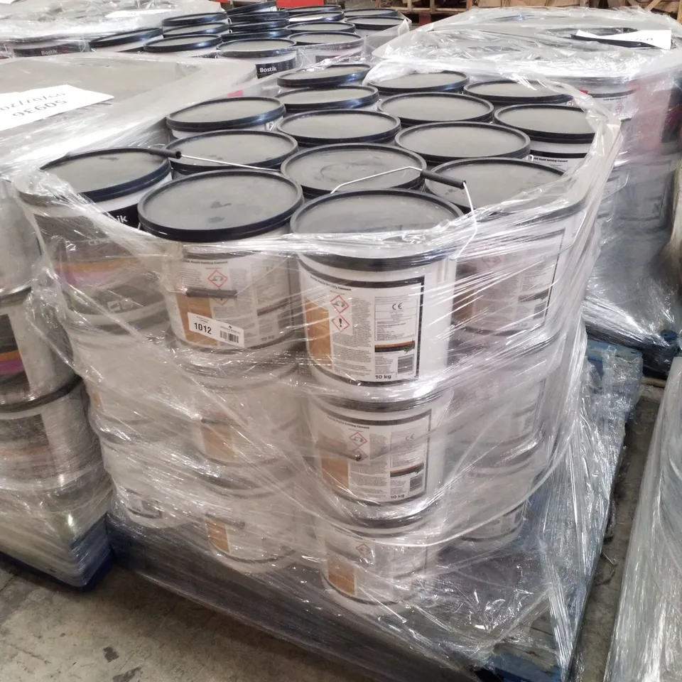 PALLET CONTAINING APPROXIMATELY 45 BUCKETS OF BOSTIK CEMENTONE RAPID SETTING WATERPROOF CEMENT 10KG