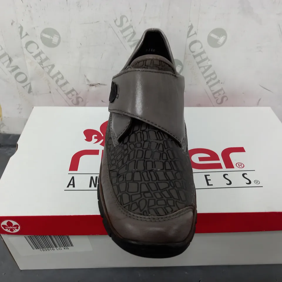 BOXED RIEKER VELCRO STRAP 537C0-42 SHOES IN GREY - EU 39