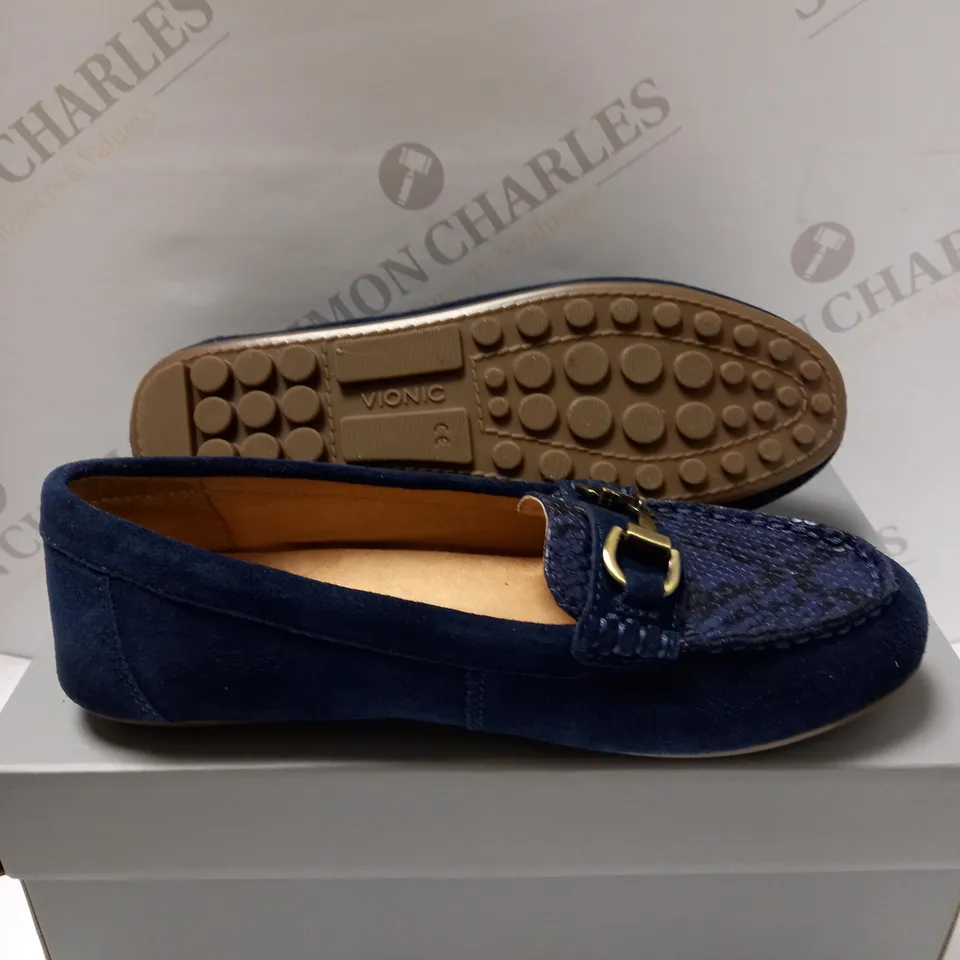 BRAND NEW VIONIC HONOR DAYNA NAVY LOAFERS, NAVY - SIZE 5