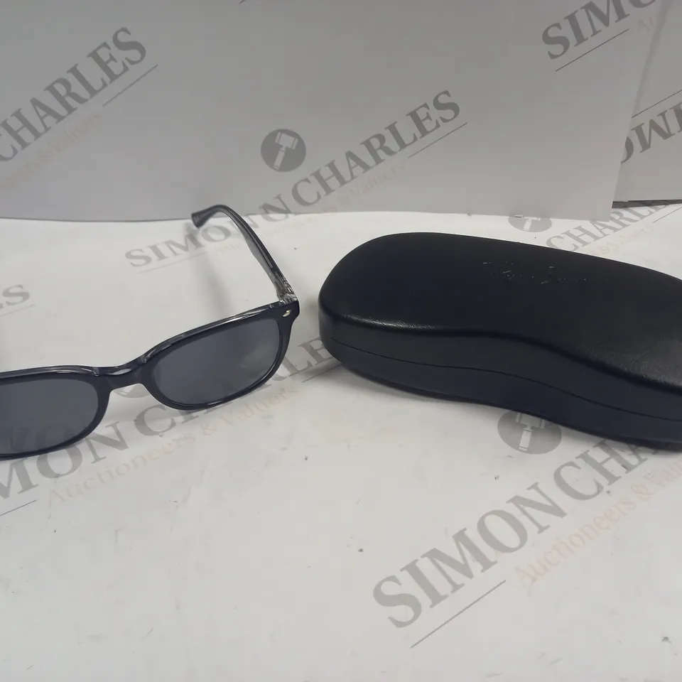 RAY-BAN RB5285 OPTICS PRESCRIPTION EYEGLASSES WITH BLACK FRAME 