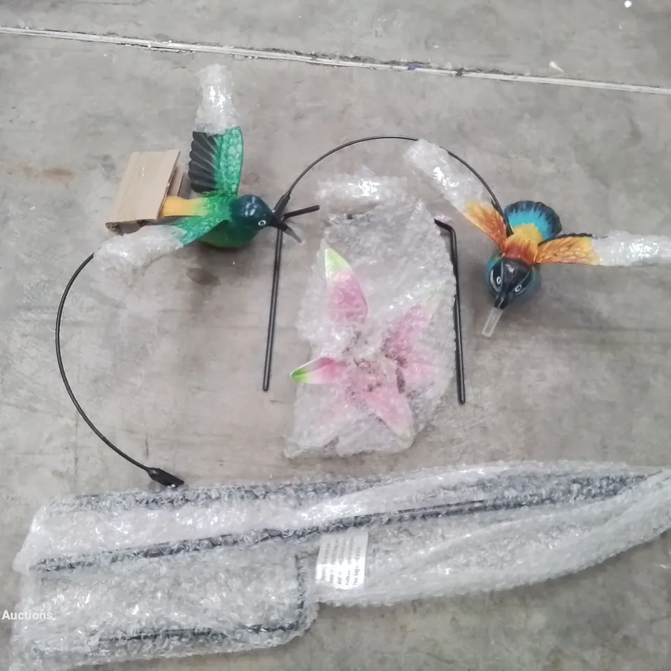 BOXED HOME2GARDEN HUMMINGBIRD WINDSPINNER