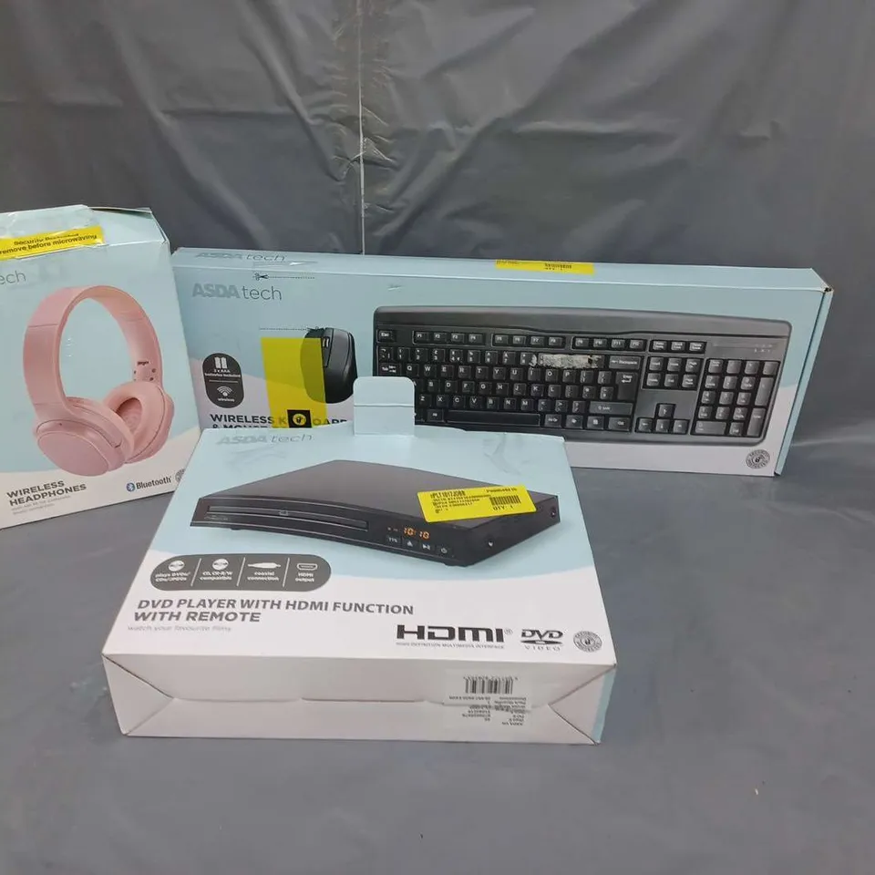 LOT OF APRROXIMATELY 25 ELECTRICAL ITEMS TO INCLUDE HEADPHONES, KEYBOARDS AND DVD PLAYERS
