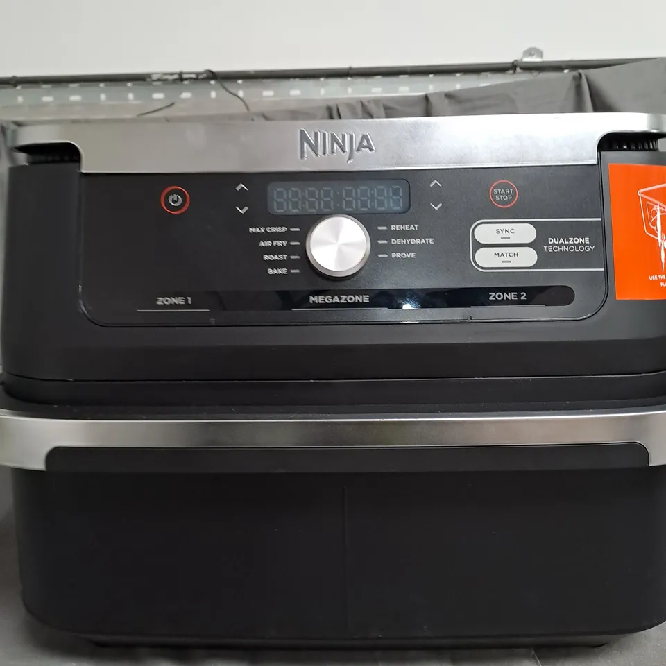 BOXED NINJA 10.4L FOODI FLEXDRAWER DUAL AIR FRYER IN BLACK AF500UK