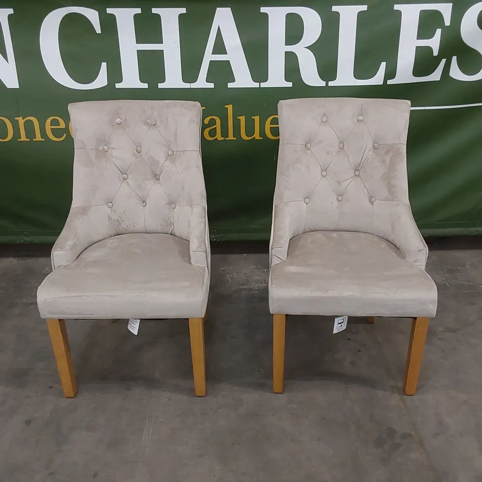 SET OF 2 DUKE MINK VELVET BUTTON BACK DINING CHAIRS WITH OAK LEGS