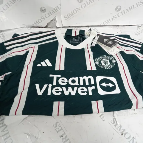 MANCHESTER UNITED 3RD KIT GREEN AND WHITE - SIZE M