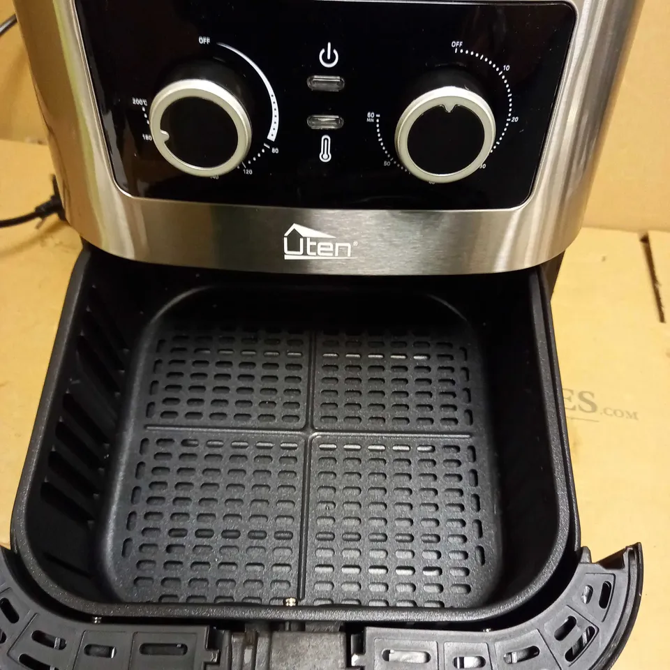 UTEN 5.5L 1700W AIR FRYER 
