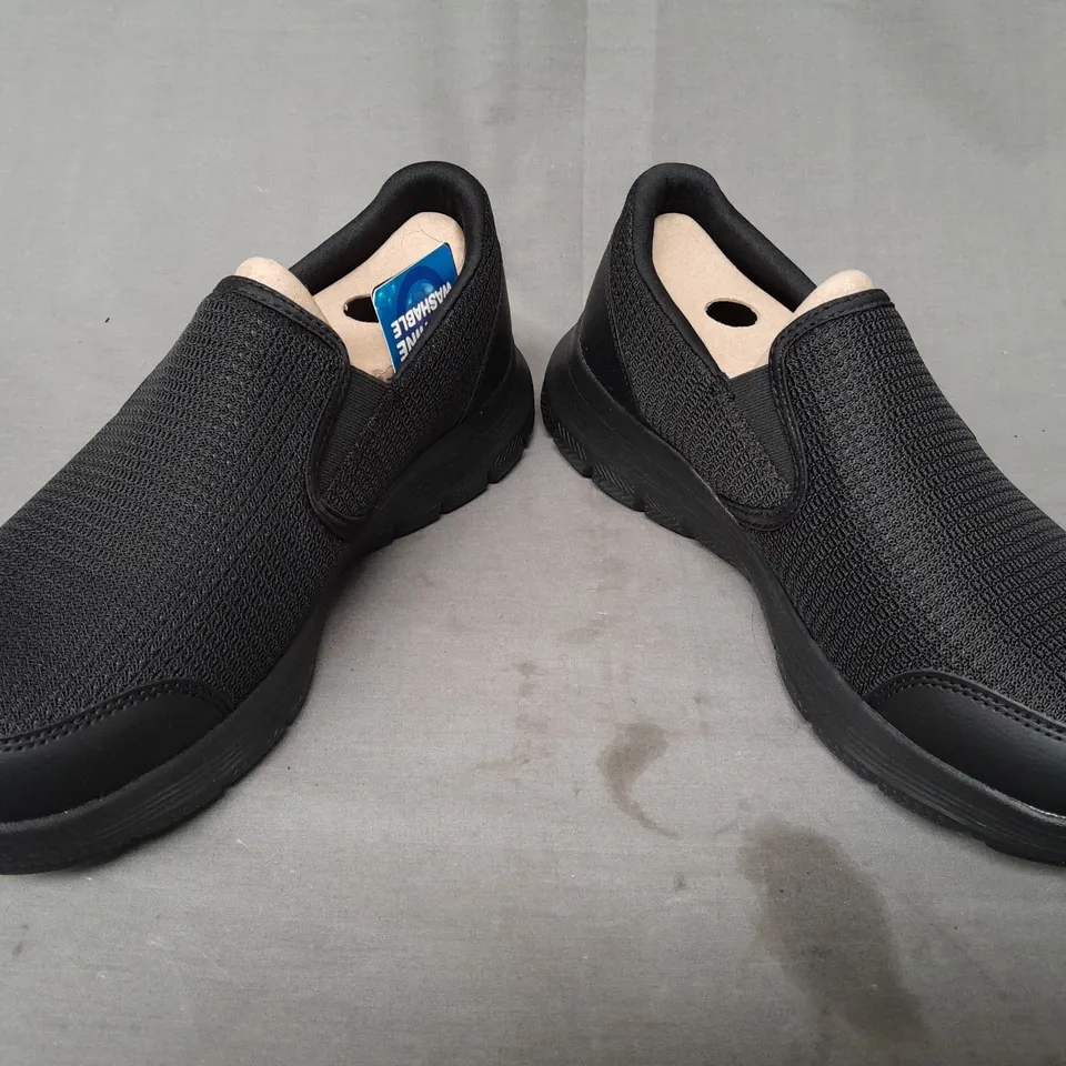 BOXED PAIR OF SKECHERS SLIP-ON SHOES IN BLACK UK SIZE 8