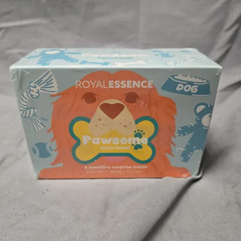 BOXED AND SEALED ROYAL ESSENCE PAWSOME BATH BOMB – JEWELLERY SURPRISE INSIDE