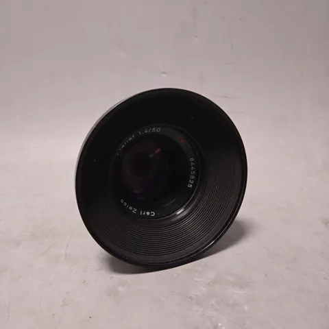 CARL ZEISS PLANAR 1.4/50 6445825 CAMERA LENS 