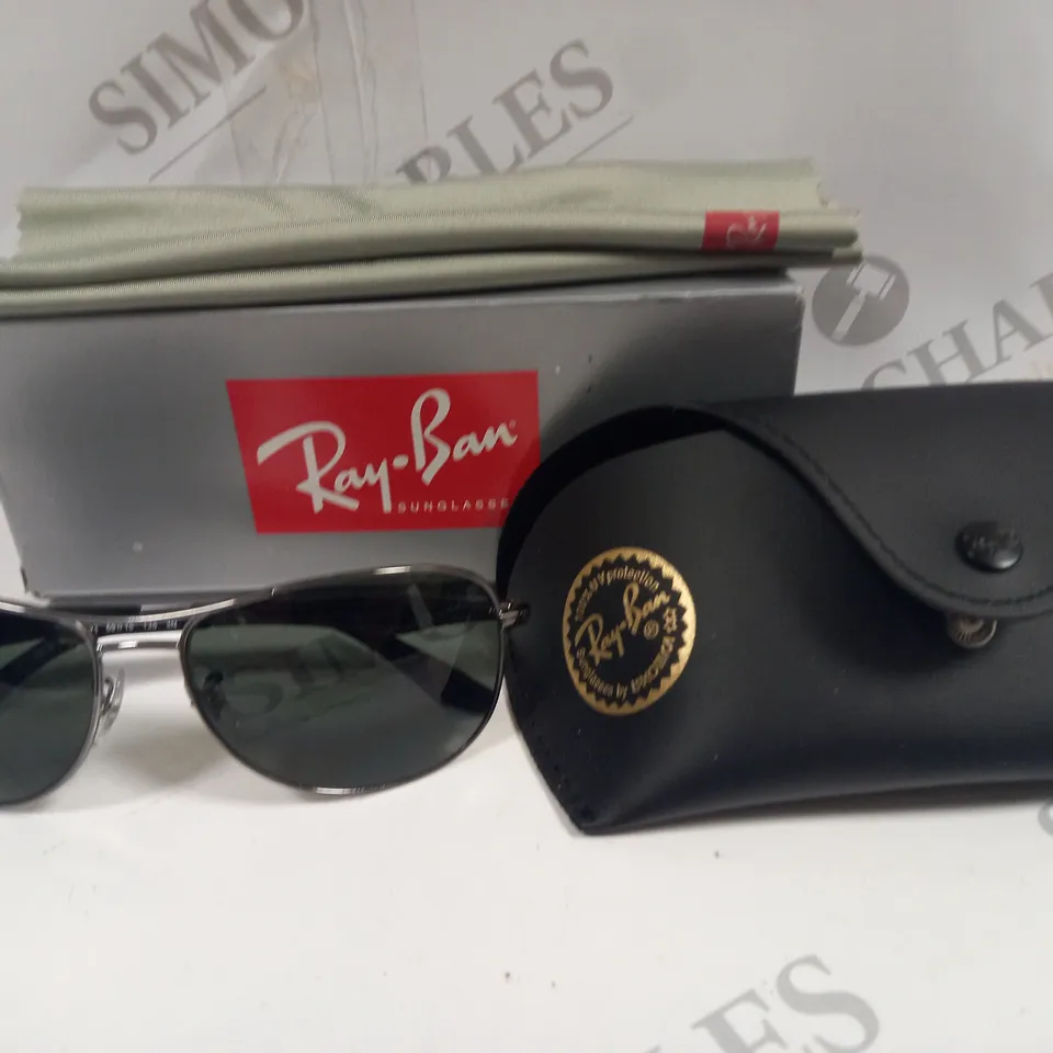 BOXED PAIR OF RAY BAN GLASSES IN GUNMETAL GREEN