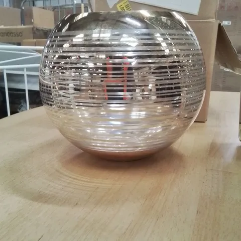 BOXED EGREMT TABLE VASE