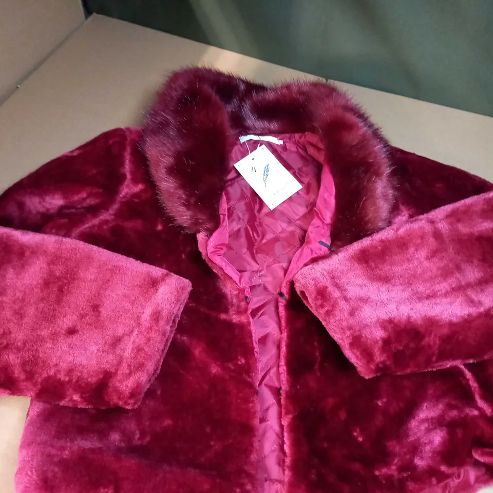 DESIGNER DEEP RED FAUX FUR STATEMENT JACKET - XL