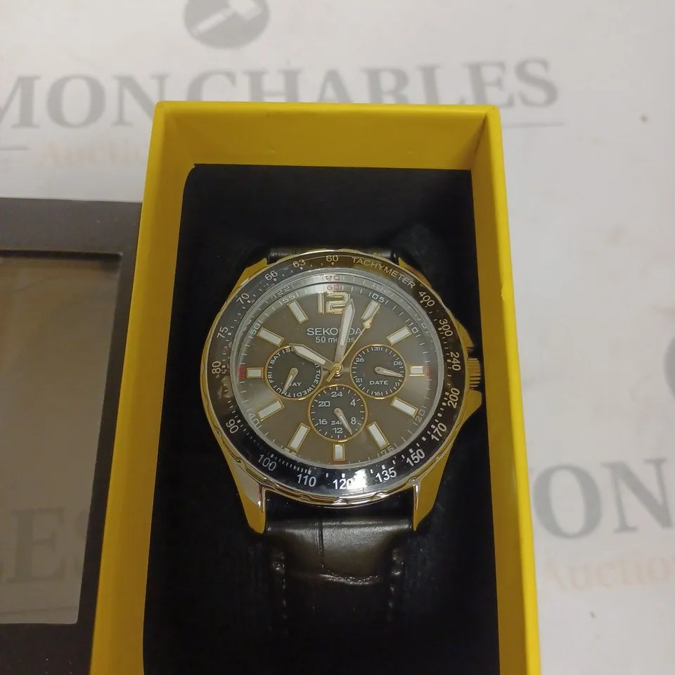 BOXED SEKONDA BLACK AND SILVER GENUINE LEATHER WATCH WITH DATE FEATURES