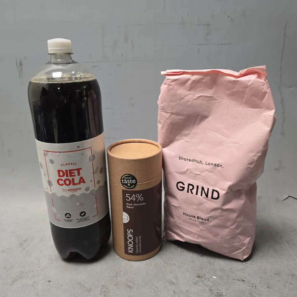 APPROXIMATELY 6 ASSORTED FOOD & DRINK ITEMS TO INCLUDE - DIET COLA , GRIND HOUSE BLEND , KNOOPS 54% DARK CHOCOLATE FLAKES ETC