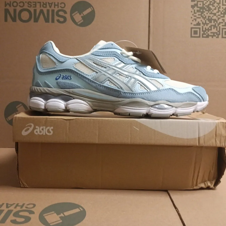 BOXED PAIR OF ASICS GEL-NYC TRAINERS IN BLUE/SAIL SIZE UK 9