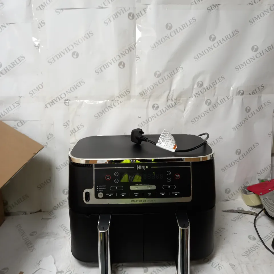 BOXED NINJA FOODI MAX DUAL ZONE 9.5L AIR FRYER AF451UK