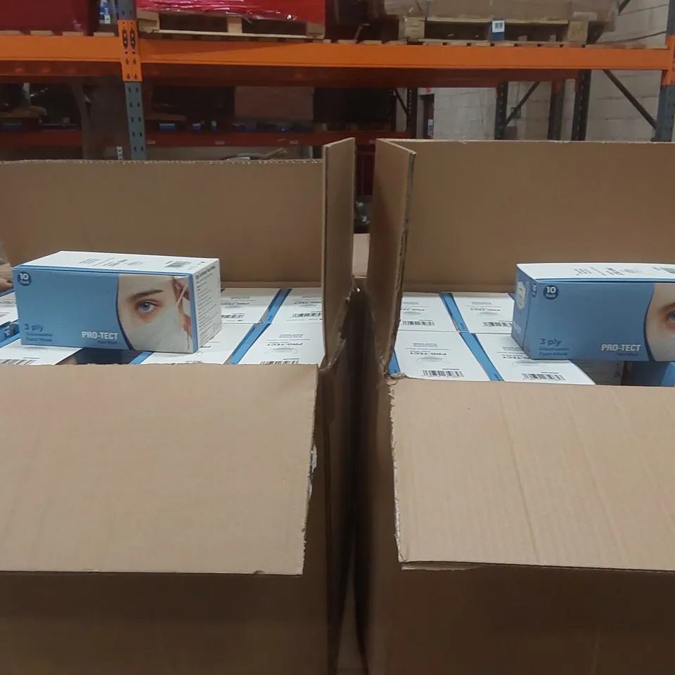 PALLET CONTAINING A VERY LARGE QUANTITY OF MEDICAL FACE MASKS