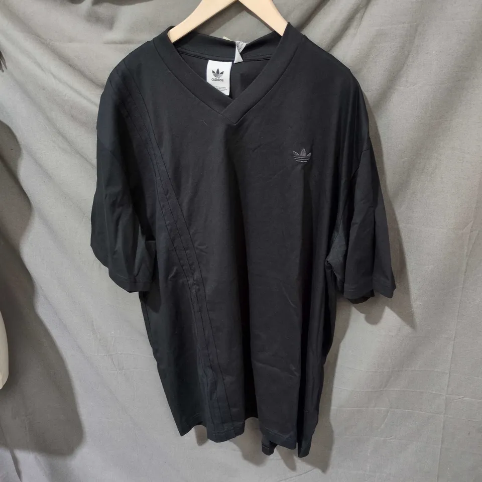 ADIDAS BLACK V-NECK T-SHIRT WITH TAGS — SHORT SLEEVE  SIZE M 