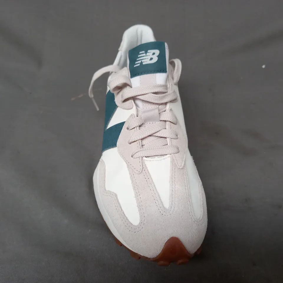 BOXED PAIR OF NEW BALANCE 327 TRAINERS IN WHITE UK SIZE 7