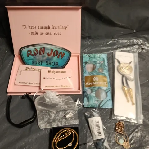 APPROXIMATELY 20 ASSORTED JEWELLERY PRODUCTS TO INCLUDE EARRINGS, WATCH, BRACELETS ETC 