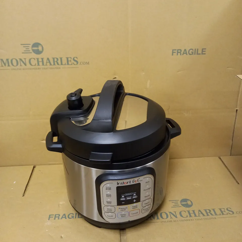 INSTANT POT DUO MINI PRESSURE COOKER