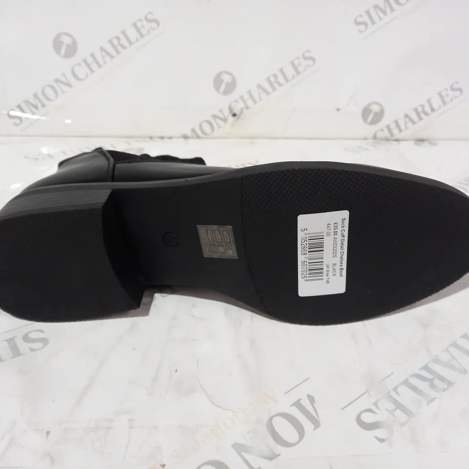 CM PARIS SOCK CUFF DETAIL CHELSEA BLACK BOOT SIZE 6