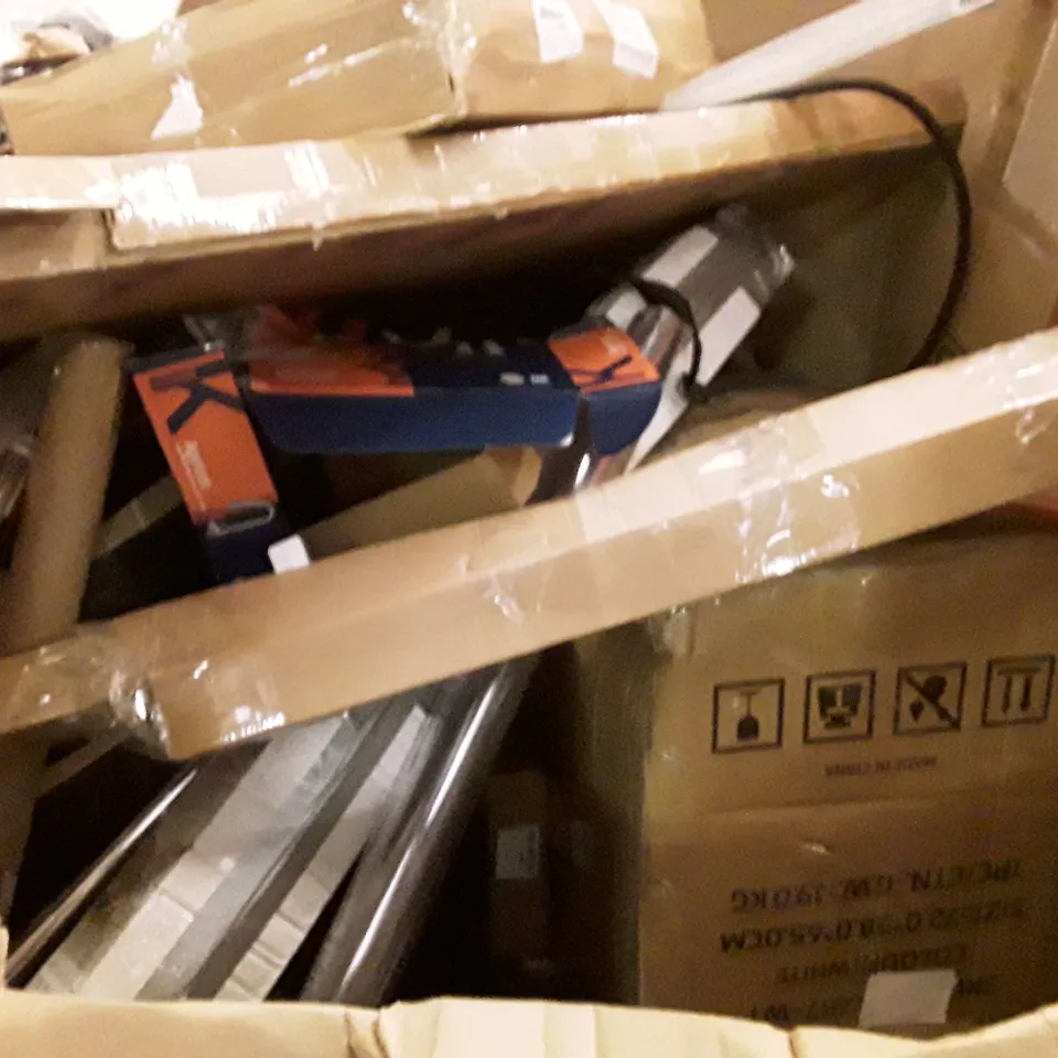 PALLET OF ASSORTED PRODUCTS INCLUDING TOILET SEAT, ACCSTORE NON WOVEN FABRIC SHOE RACK, BED RUNNER SET, INSECT KILLER, SHOE RACK, SUPREME SEAT REJUVENATION 