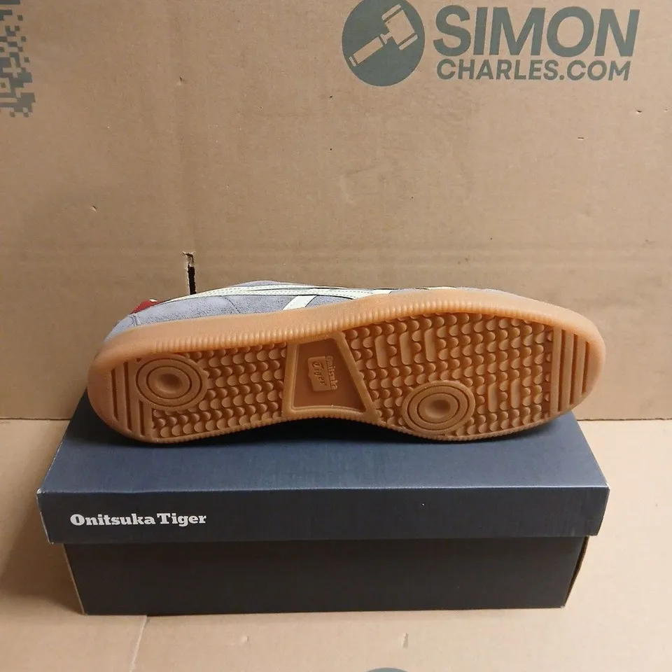 BOXED PAIR OF ONITSUKA TIGER TOKUTEN SNEAKERS – CHARCOAL/BIRCH, UK 10.5