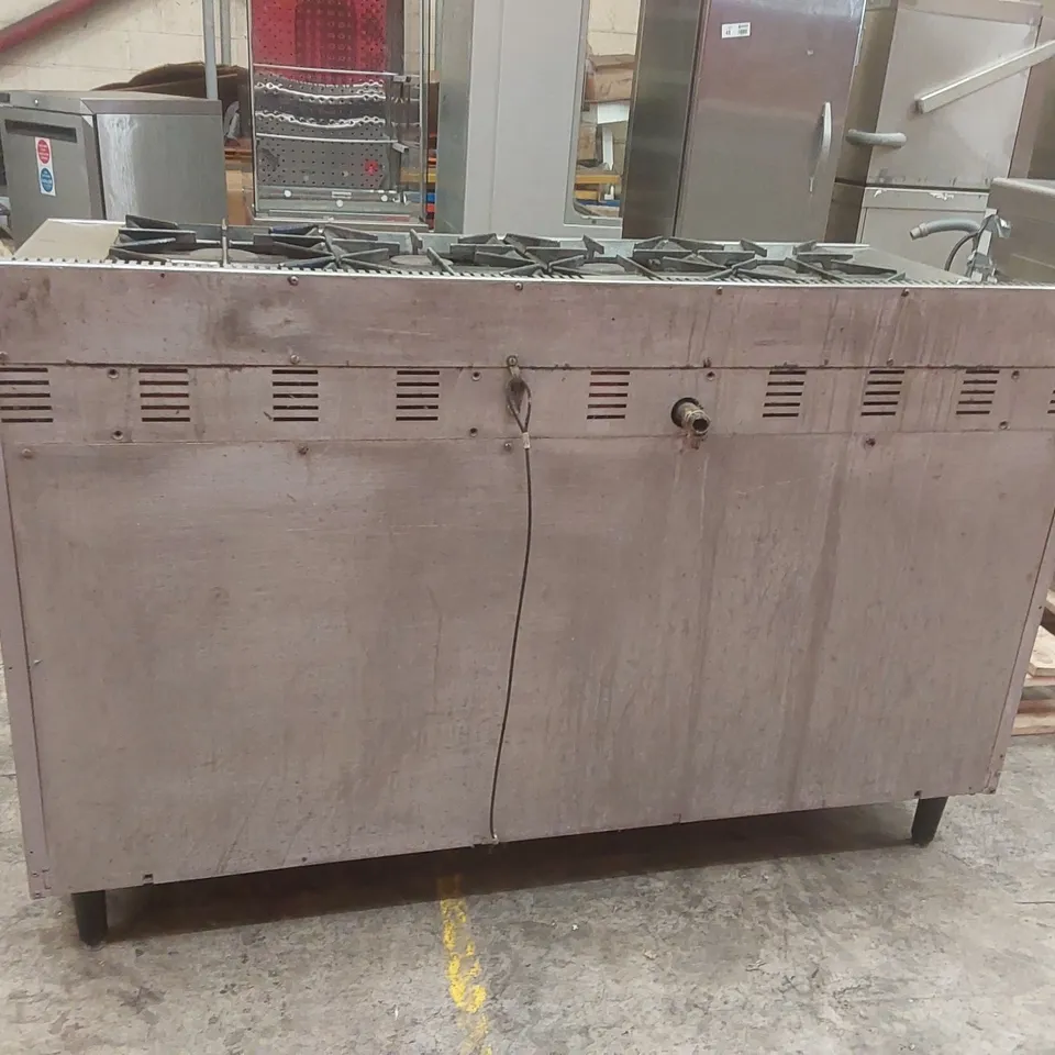 MOORWOOD VULCAN M LINE PLUS 8-BURNER COMMERCIAL GAS RANGE OVEN