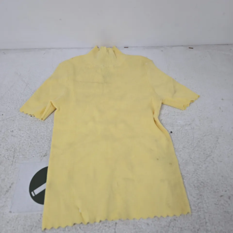 ZARA YELLOW KNIT TOP – WOMEN’S CLOTHING SIZE L