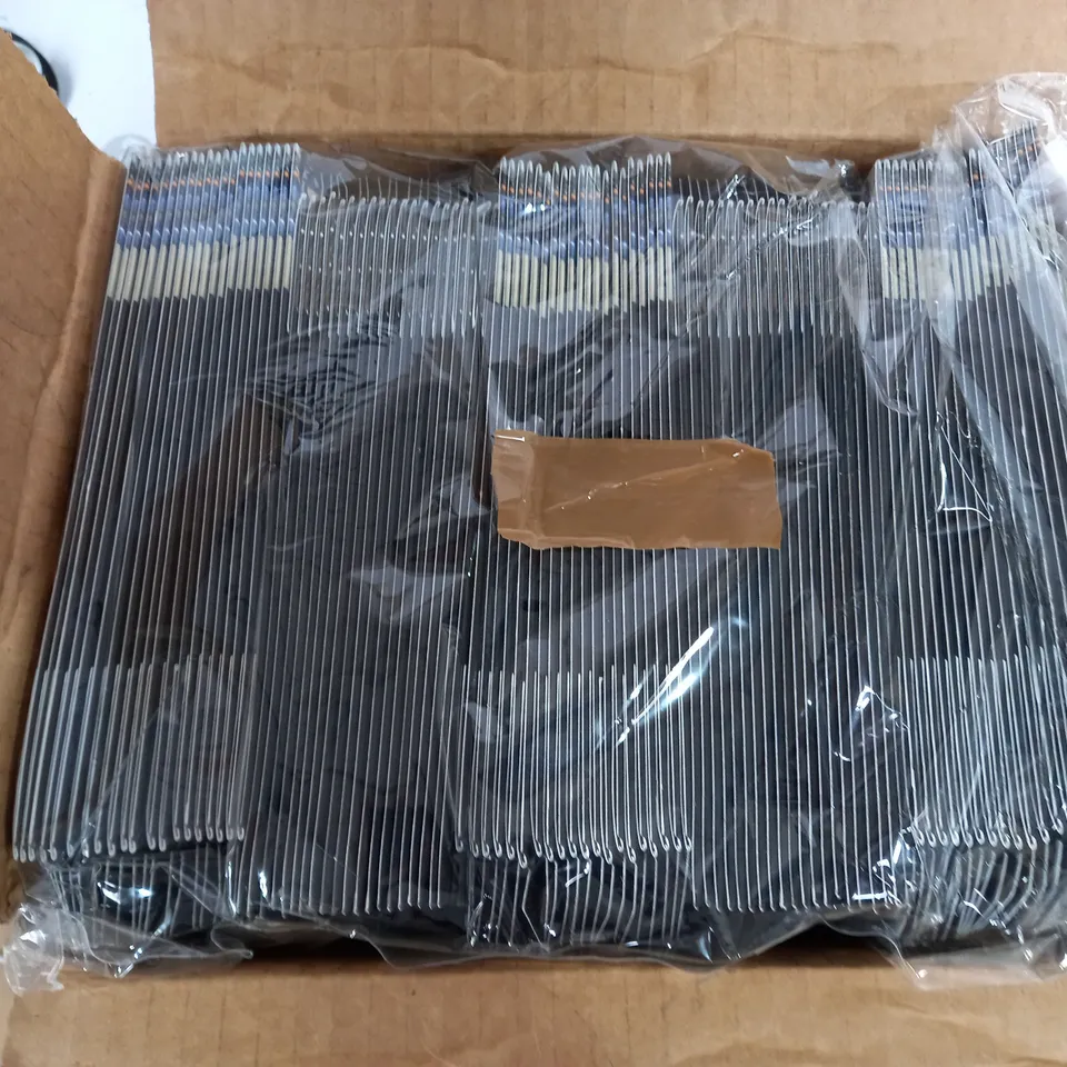 APPROXIMATELY 200 PACKETS OF HAIR JOOLS IN GEM DESIGN (48 GEMS PER PACKET, 200 PACKETS PER BOX)