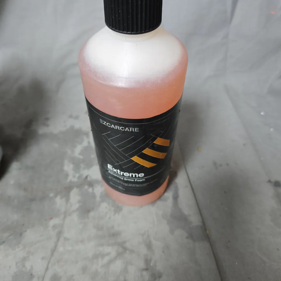 4 X ASSORTED AUTOMOTIVE LIQUIDS INCLUDING CATALYTIC CLEANER , EXTREME ADVANCED SNOW FOAM AND TRANSMISSION FLUID