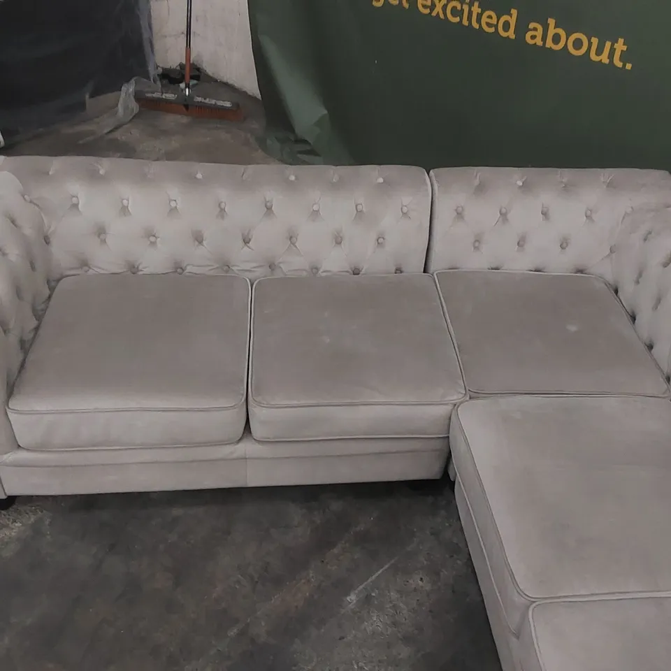 QUALITY DESIGNER FABRIC UPHOLSTERED CHESTERFIELD CORNER SOFA