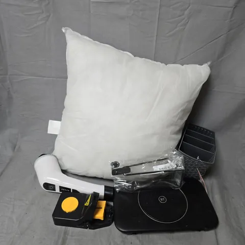 APPROXIMATELY 20 ASSORTED HOUSEHOLD ITEMS TO INCLUDE PILLOWS, ROUTERS, RAT TRAP, ETC