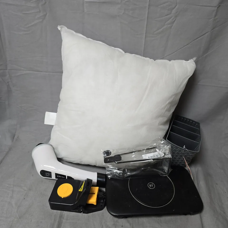 APPROXIMATELY 20 ASSORTED HOUSEHOLD ITEMS TO INCLUDE PILLOWS, ROUTERS, RAT TRAP, ETC