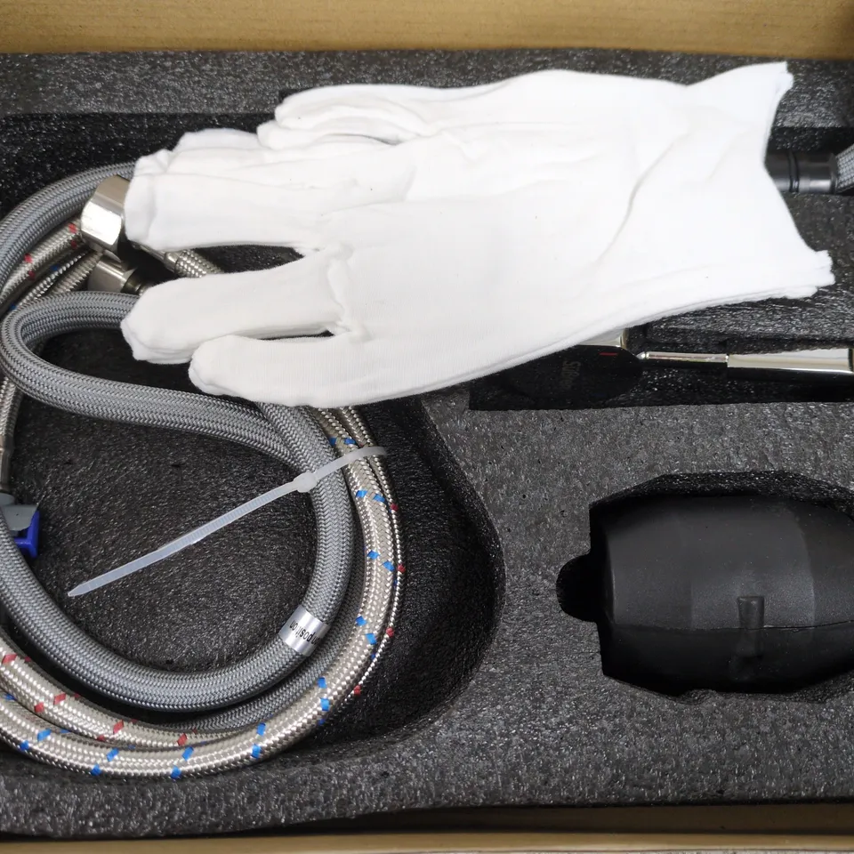 BOXED SUBREN KITCHEN FAUCET (SLJ2001CP-UK)