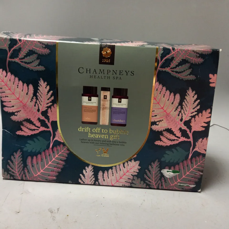 BOXED CHAMPNEYS HEALTH SPA GIFT SET