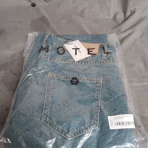 MOTEL LOW RISE DENIM JEANS SIZE 30/32