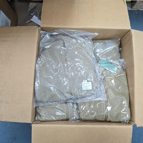 BOX OF APPROXIMATELY 20 ASSORTED CLOTHING TO INCLUDE: GREEN LA MAREY PLUSH JACKET