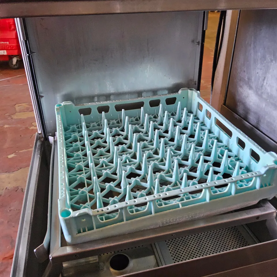MEIKO DV80T HOOD DISHWASHER