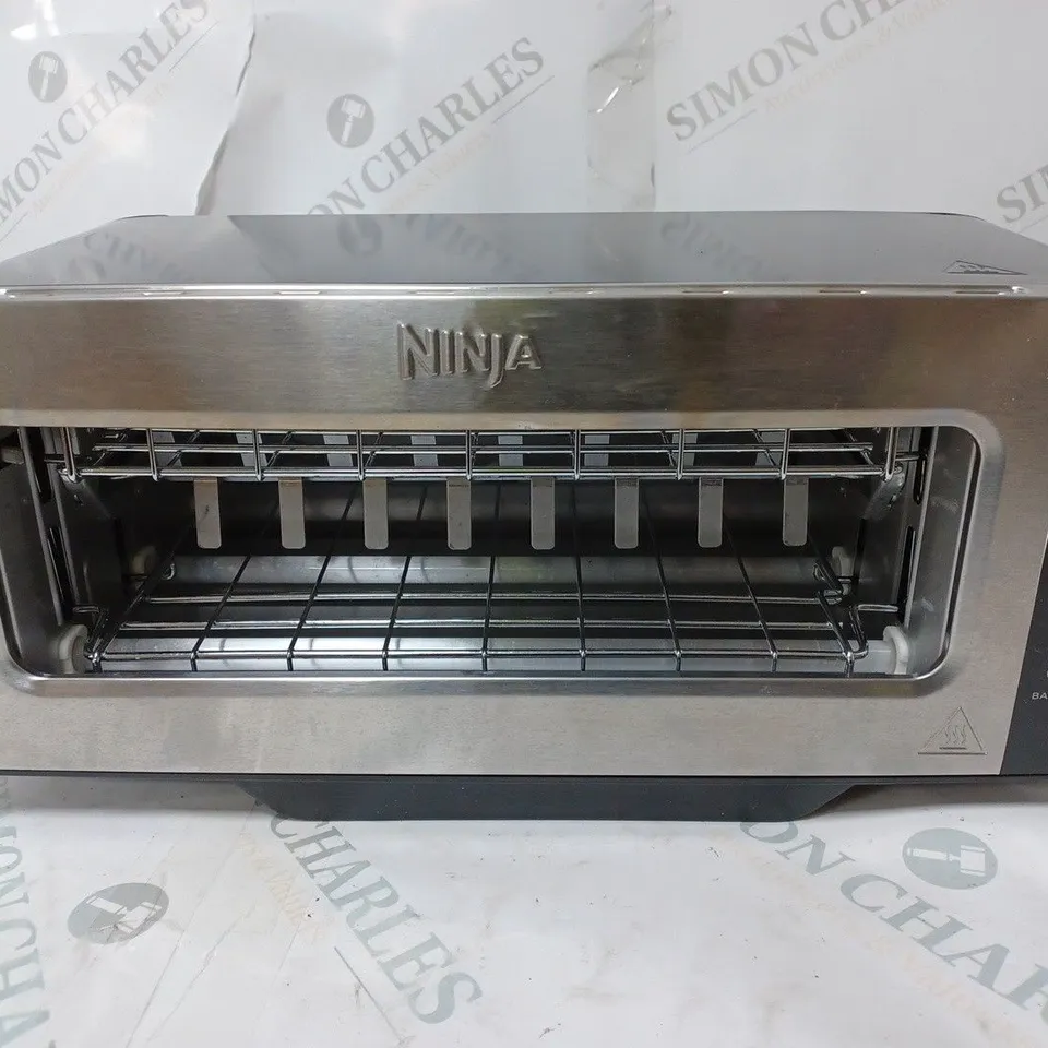 BOXED NINJA 2 IN 1 TOASTER & GRILL ST100UK