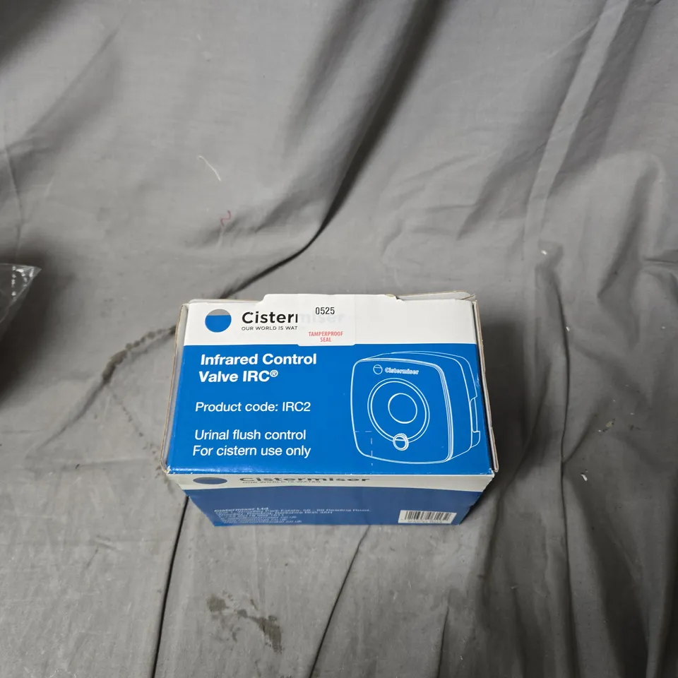 BOX OF APPROXIMATELY 20 ASSORTED HOUSEHOLD ITEMS INCLUDING MY LOVE YARN , INFRARED CONTROL VALVE AND WIRELESS LED LIGHTS 