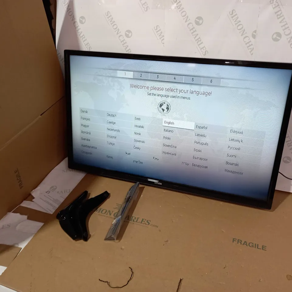 LUXOR 32 INCH HD READY FREEVIEW PLAY SMART TV RRP £199