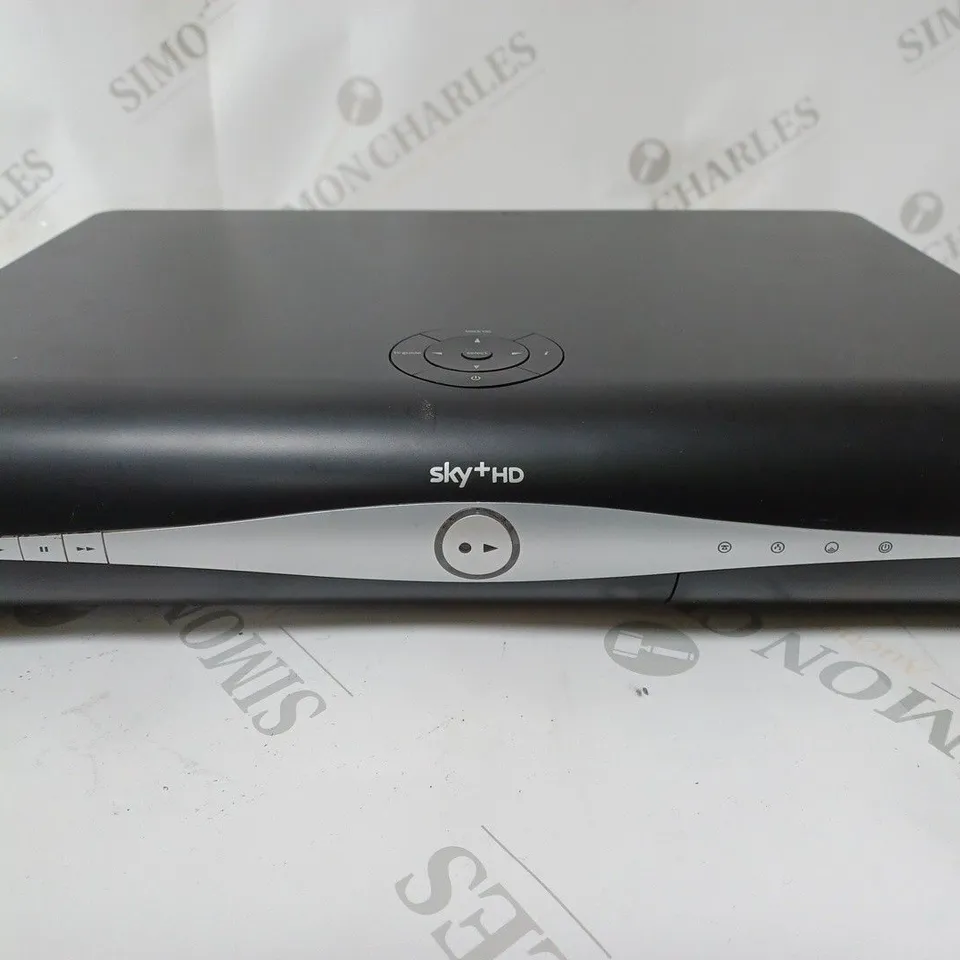SKY+ HD BOX 