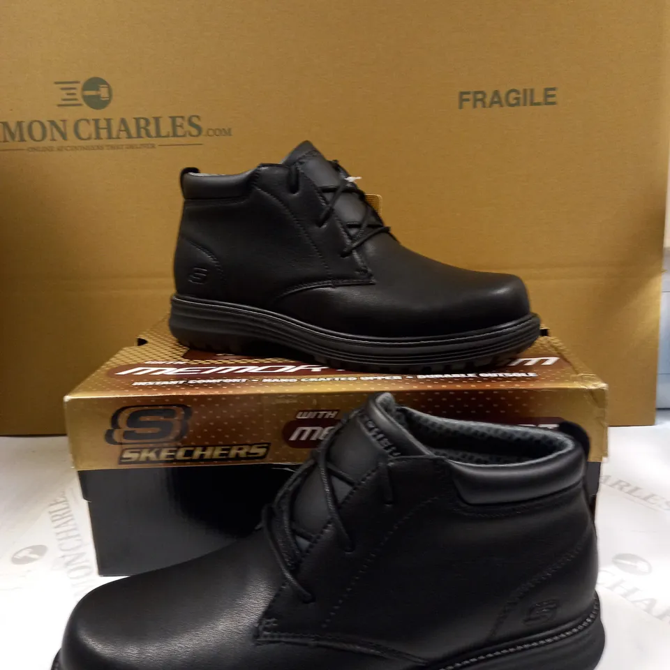 SKETCHERS MENS LEATHER BOOT SIZE 8