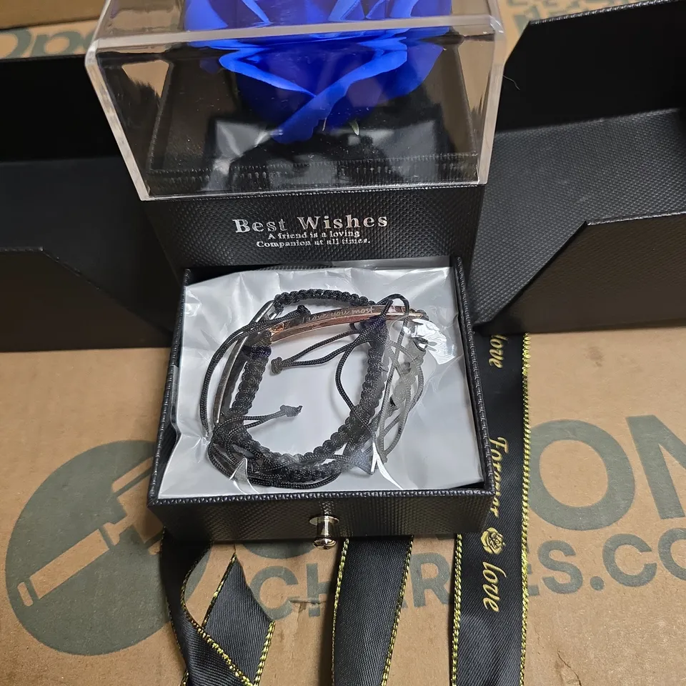 BRACELET GIFT SET WITH BLUE ROSE DISPLAY – BEST WISHES PRESENTATION BOX "FOREVER LOVE"