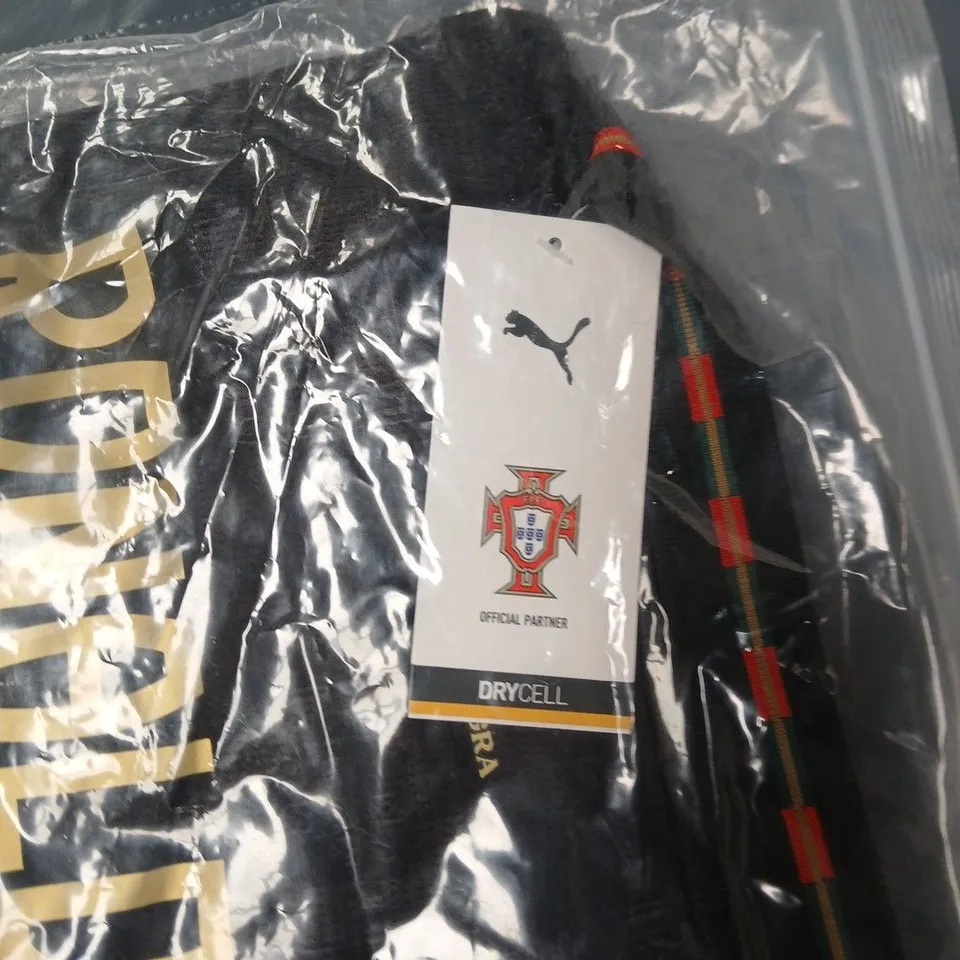 PORTUGAL RONALDO 7 PUMA DRYCELL FOOTBALL JERSEY – OFFICIAL LICENSED, SIZE M